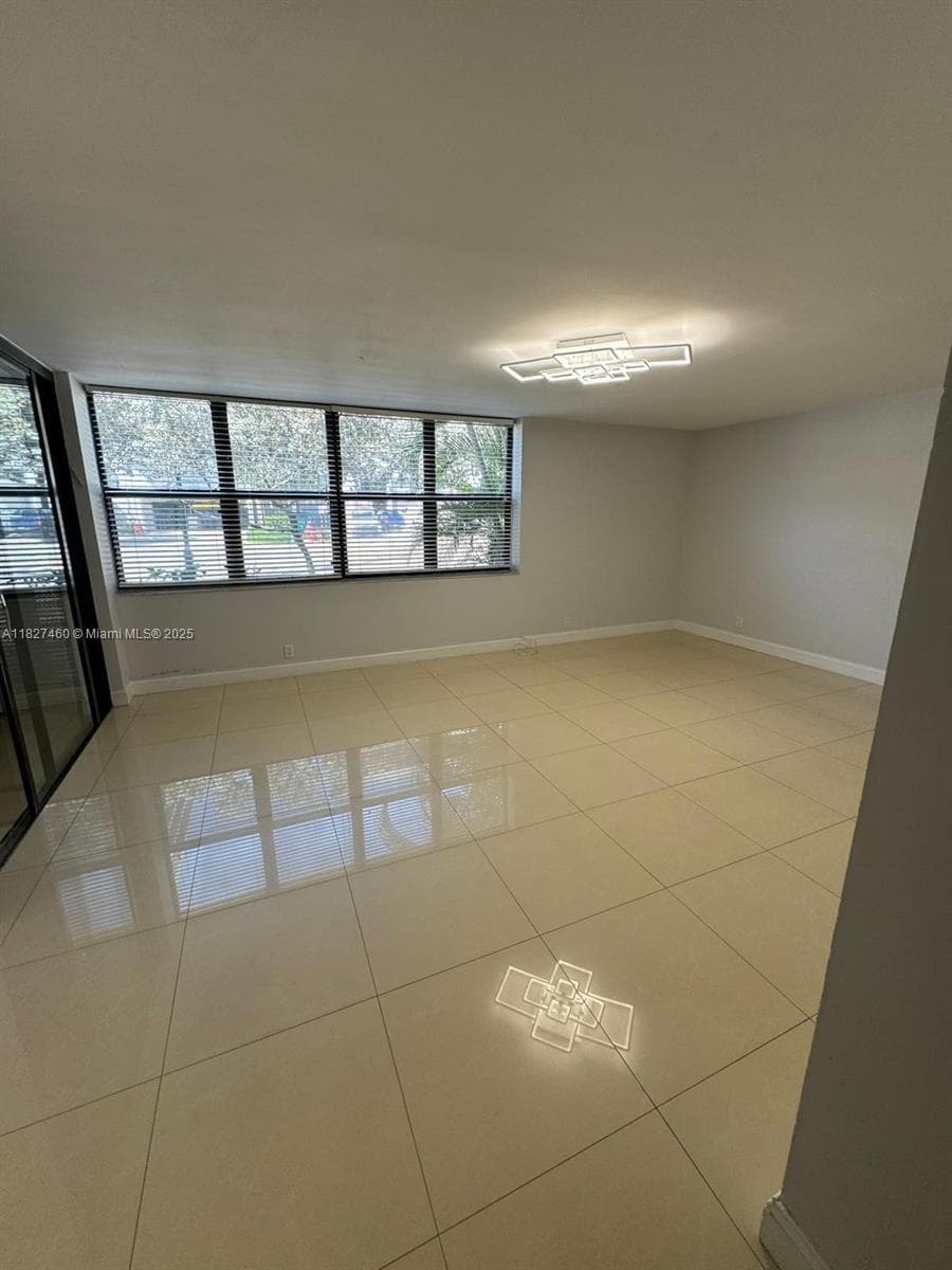 20401 NE 30th Ave # 8, Aventura FL 33180 — 7