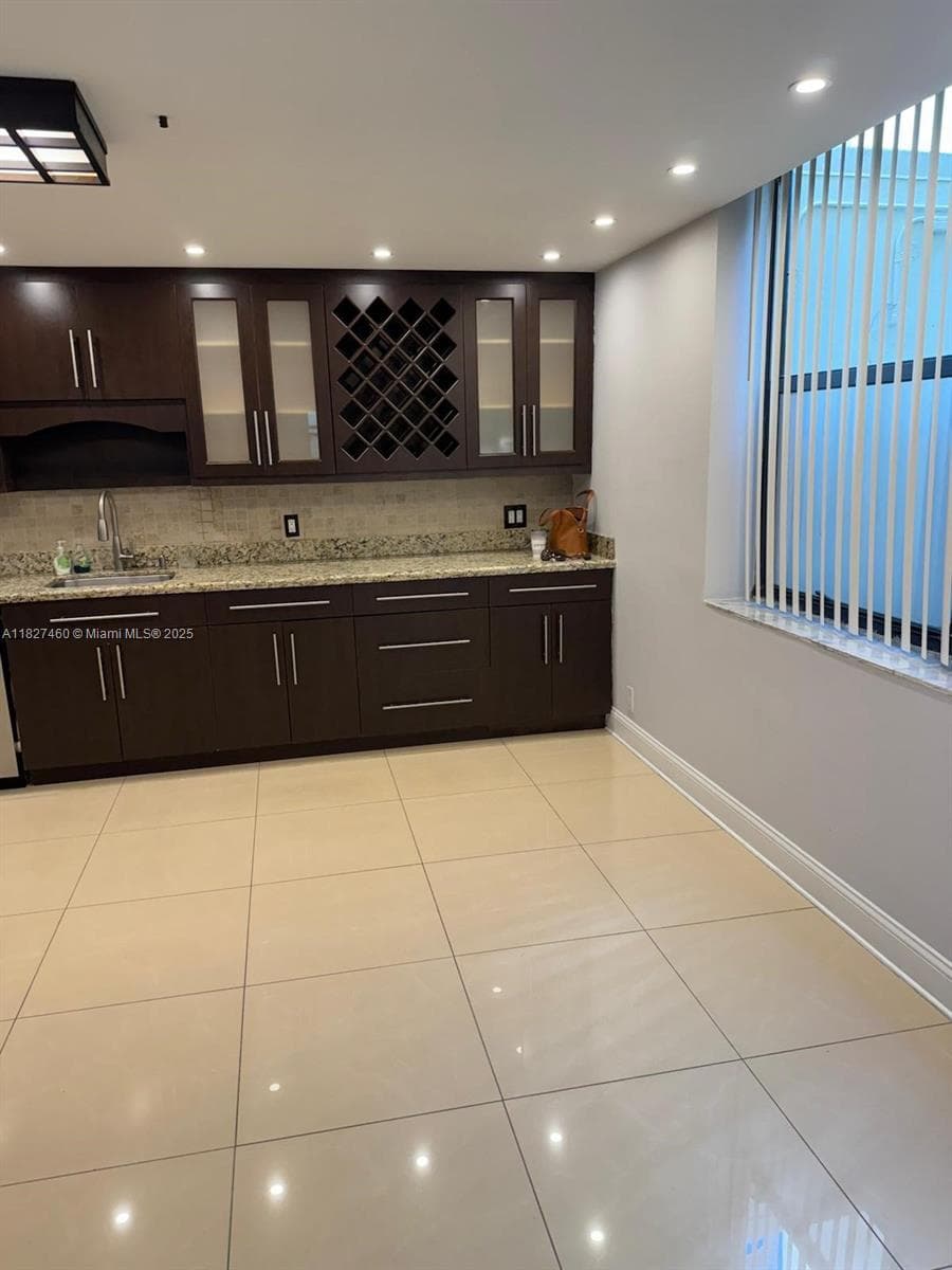 20401 NE 30th Ave # 8, Aventura FL 33180 — 4