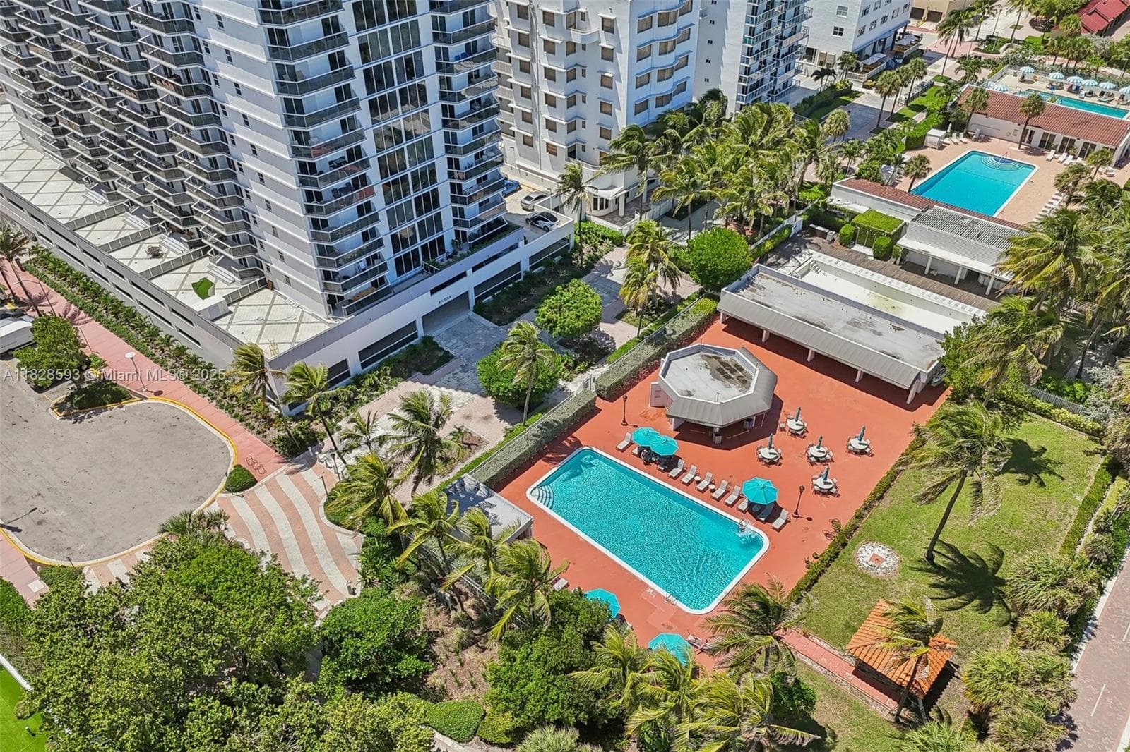 2401 Collins Ave # 1612, Miami Beach FL 33140 — 23