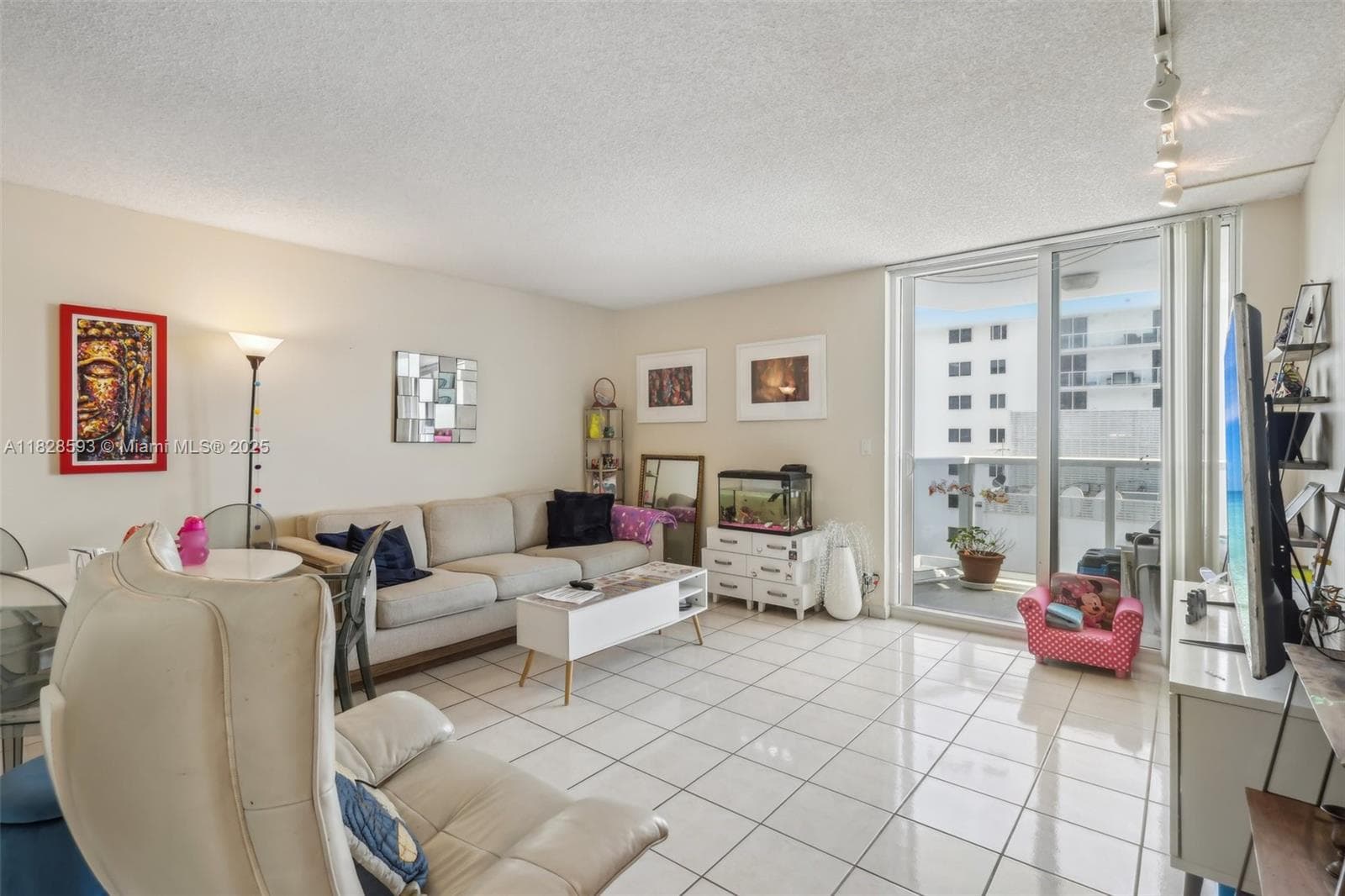 2401 Collins Ave # 1612, Miami Beach FL 33140 — 5