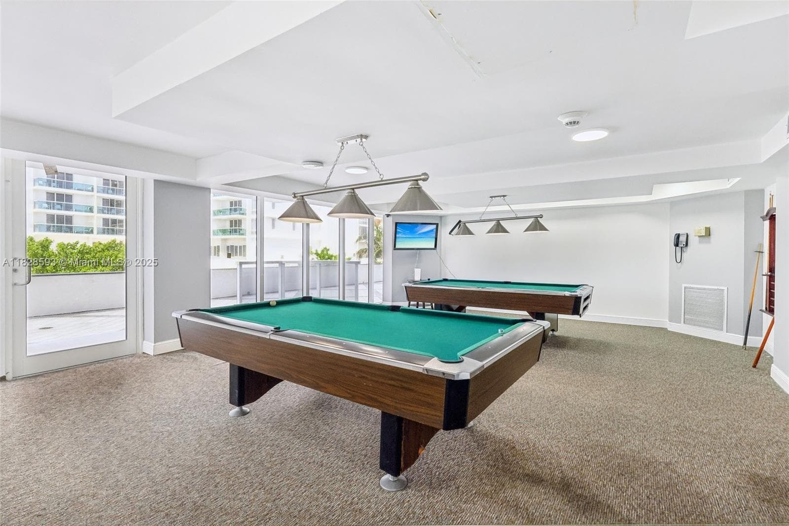 2401 Collins Ave # 1612, Miami Beach FL 33140 — 30