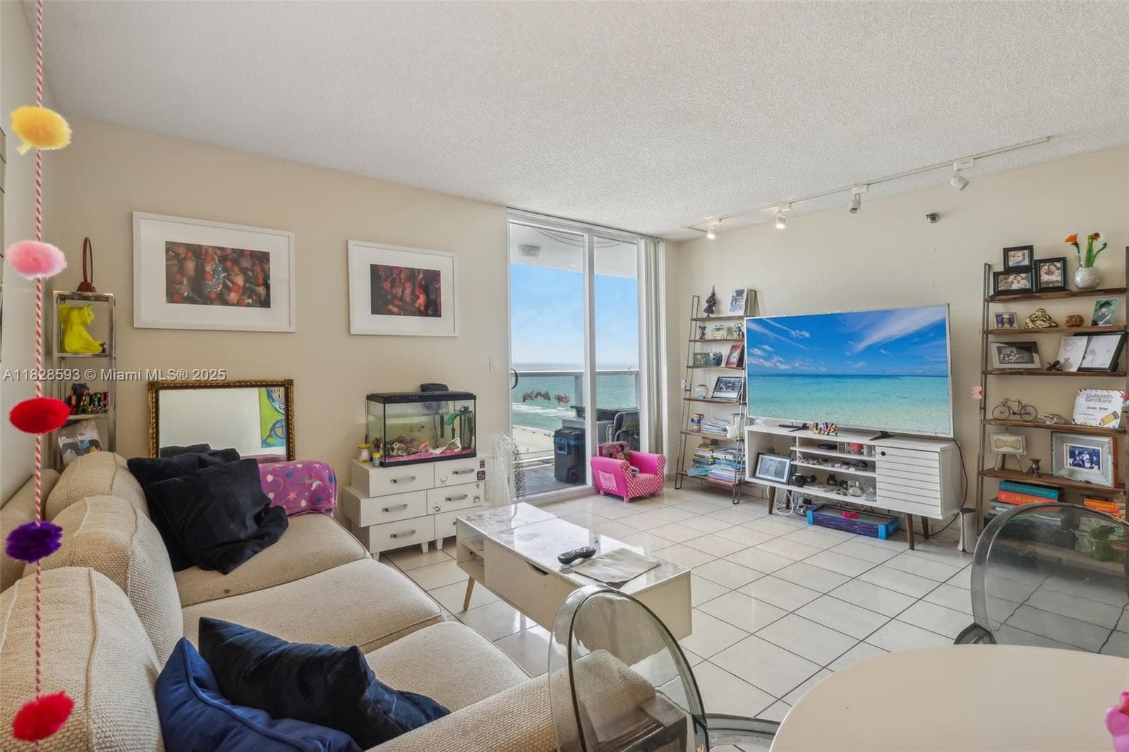 2401 Collins Ave # 1612, Miami Beach FL 33140 — 4
