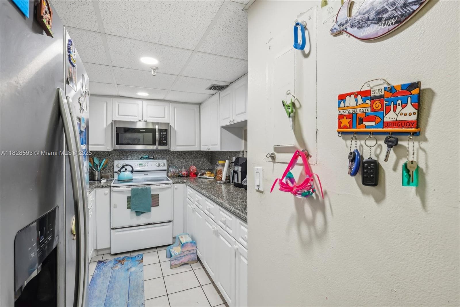 2401 Collins Ave # 1612, Miami Beach FL 33140 — 8