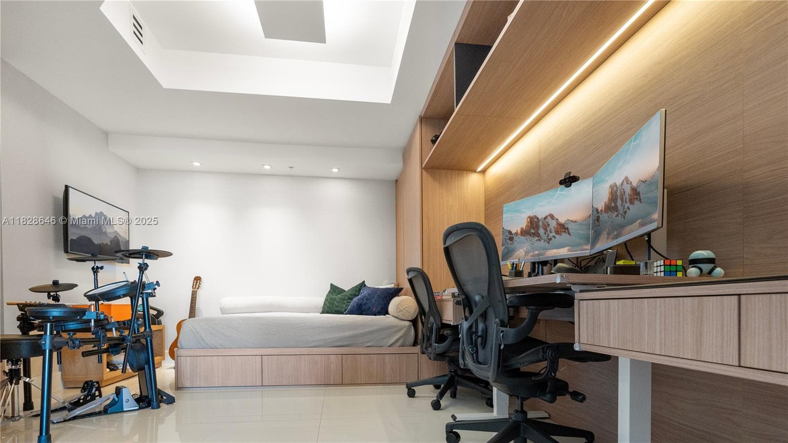 17301 Biscayne Blvd # 2102, North Miami Beach FL 33160 — 28