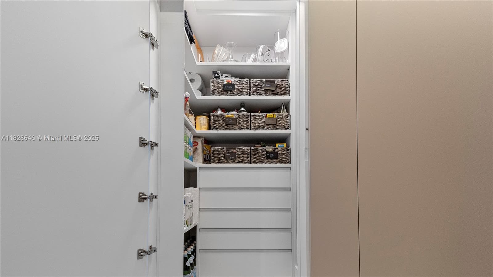 17301 Biscayne Blvd # 2102, North Miami Beach FL 33160 — 33