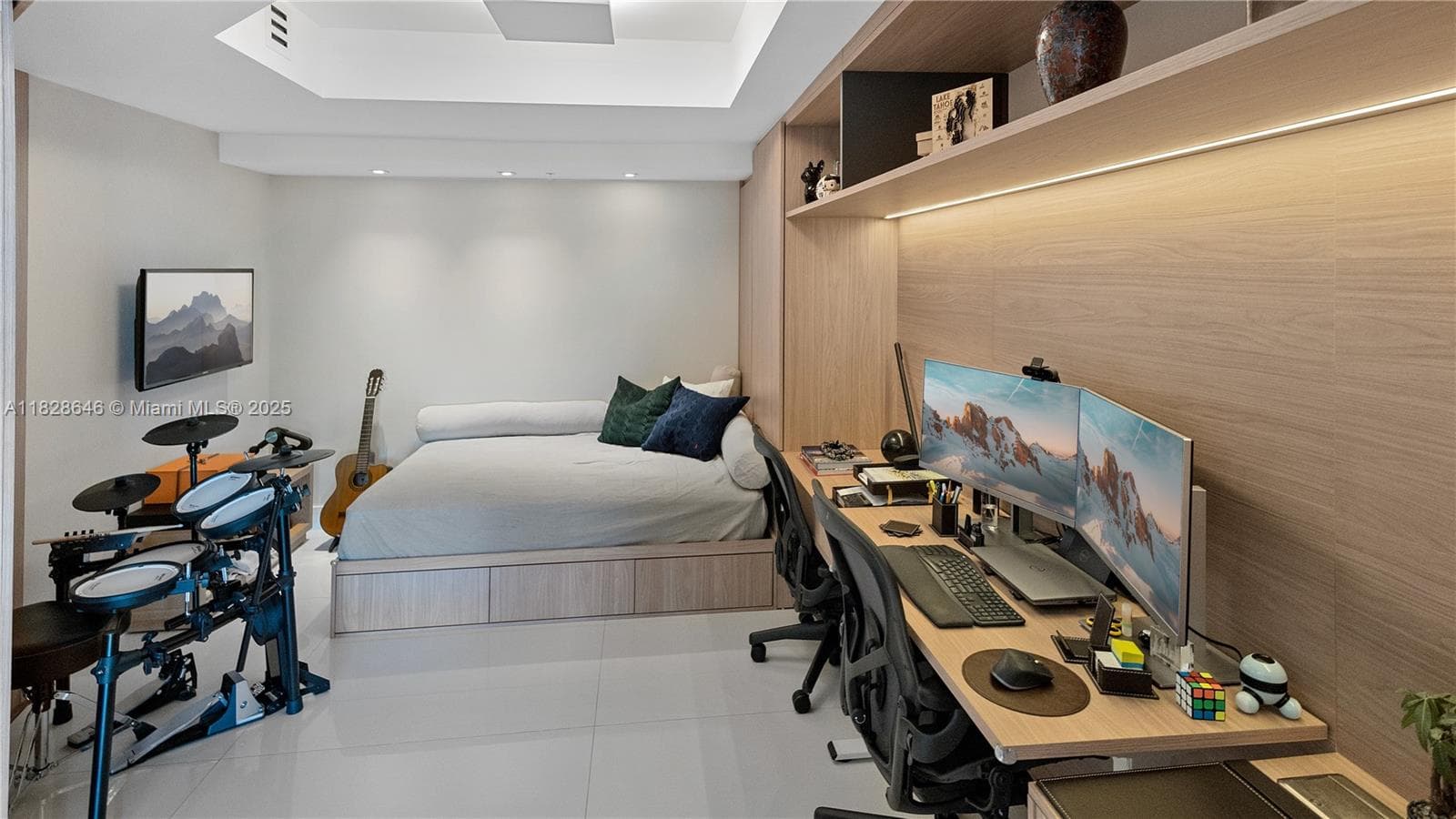 17301 Biscayne Blvd # 2102, North Miami Beach FL 33160 — 29