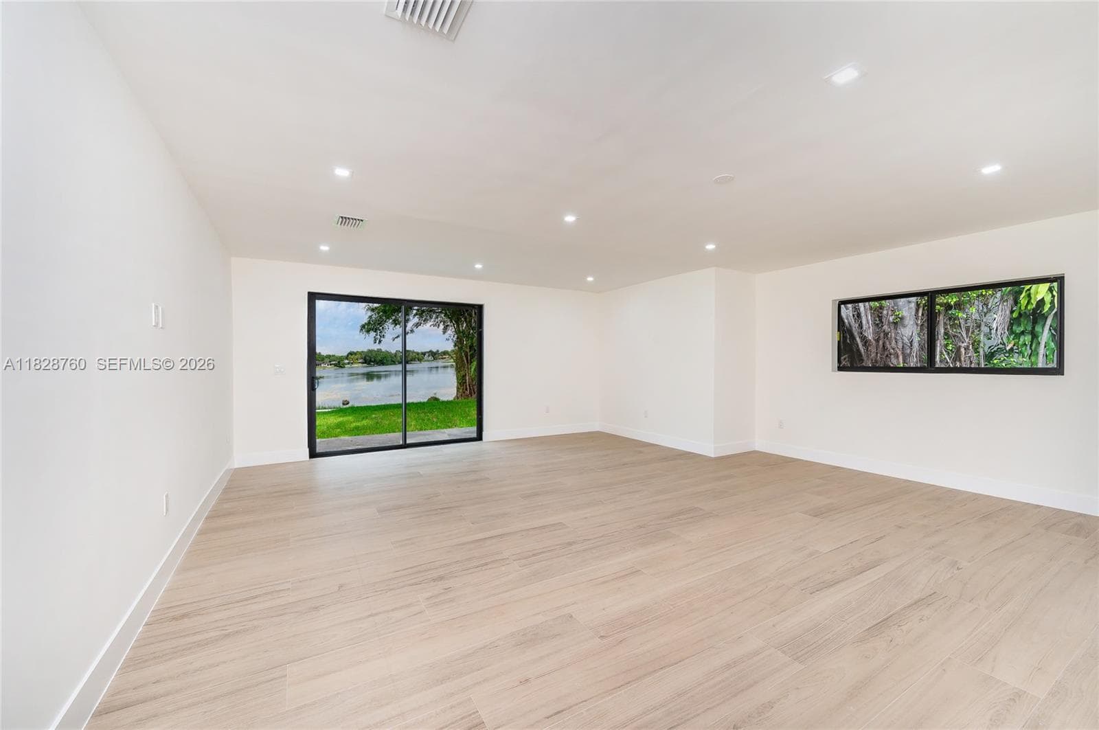 7101 E Troon Cir, Miami Lakes FL 33014 — 23