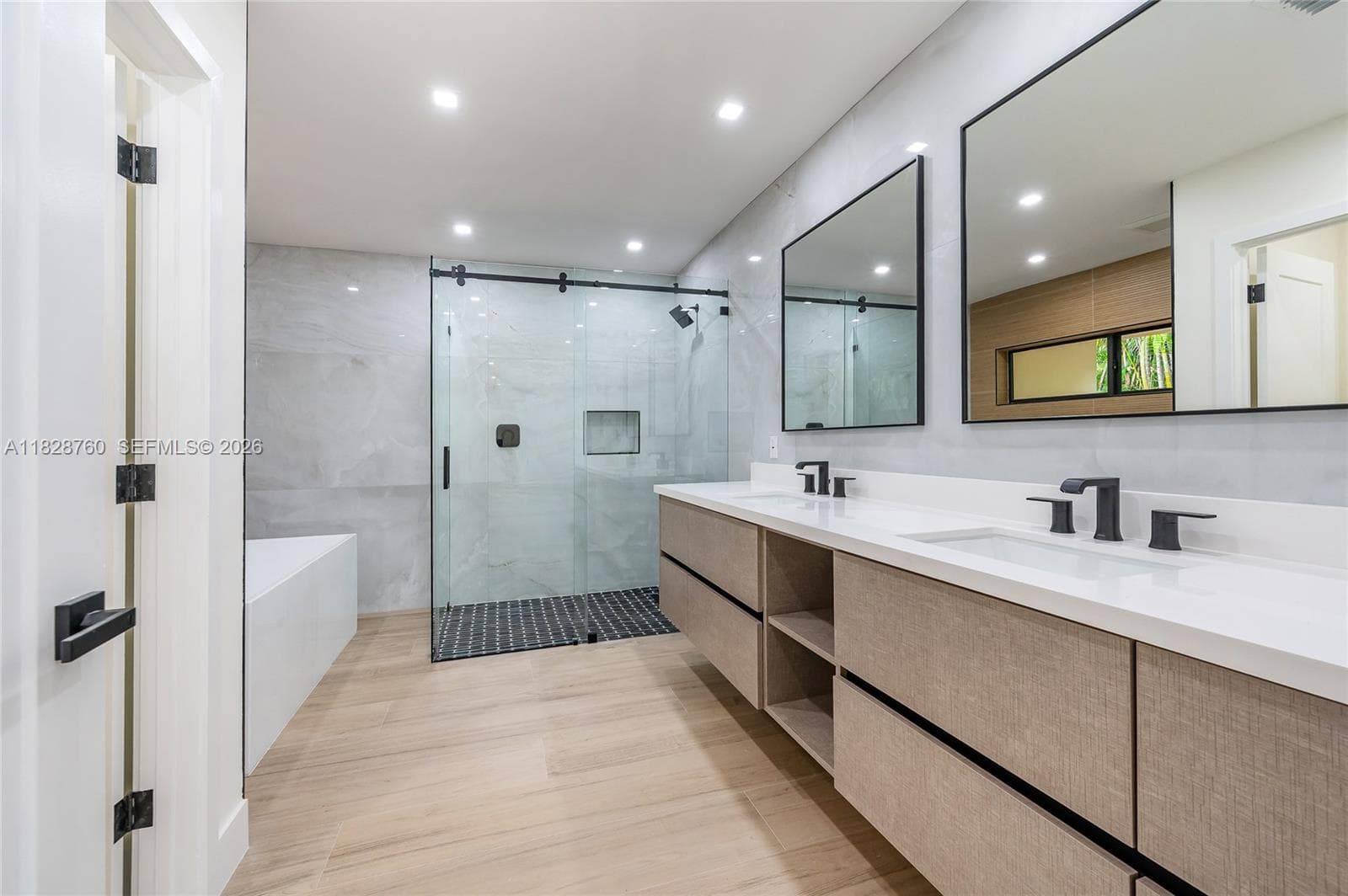 7101 E Troon Cir, Miami Lakes FL 33014 — 27