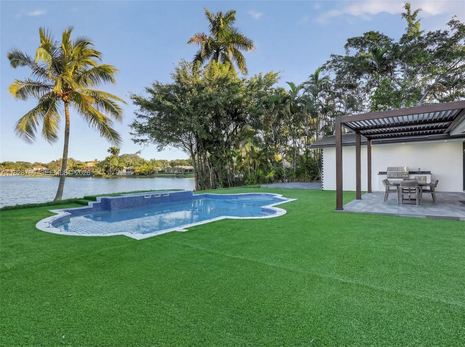 7101 E Troon Cir, Miami Lakes FL 33014 — 7