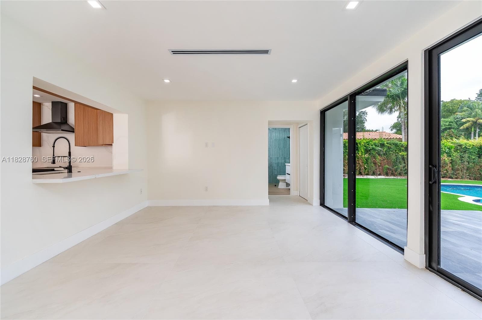 7101 E Troon Cir, Miami Lakes FL 33014 — 20