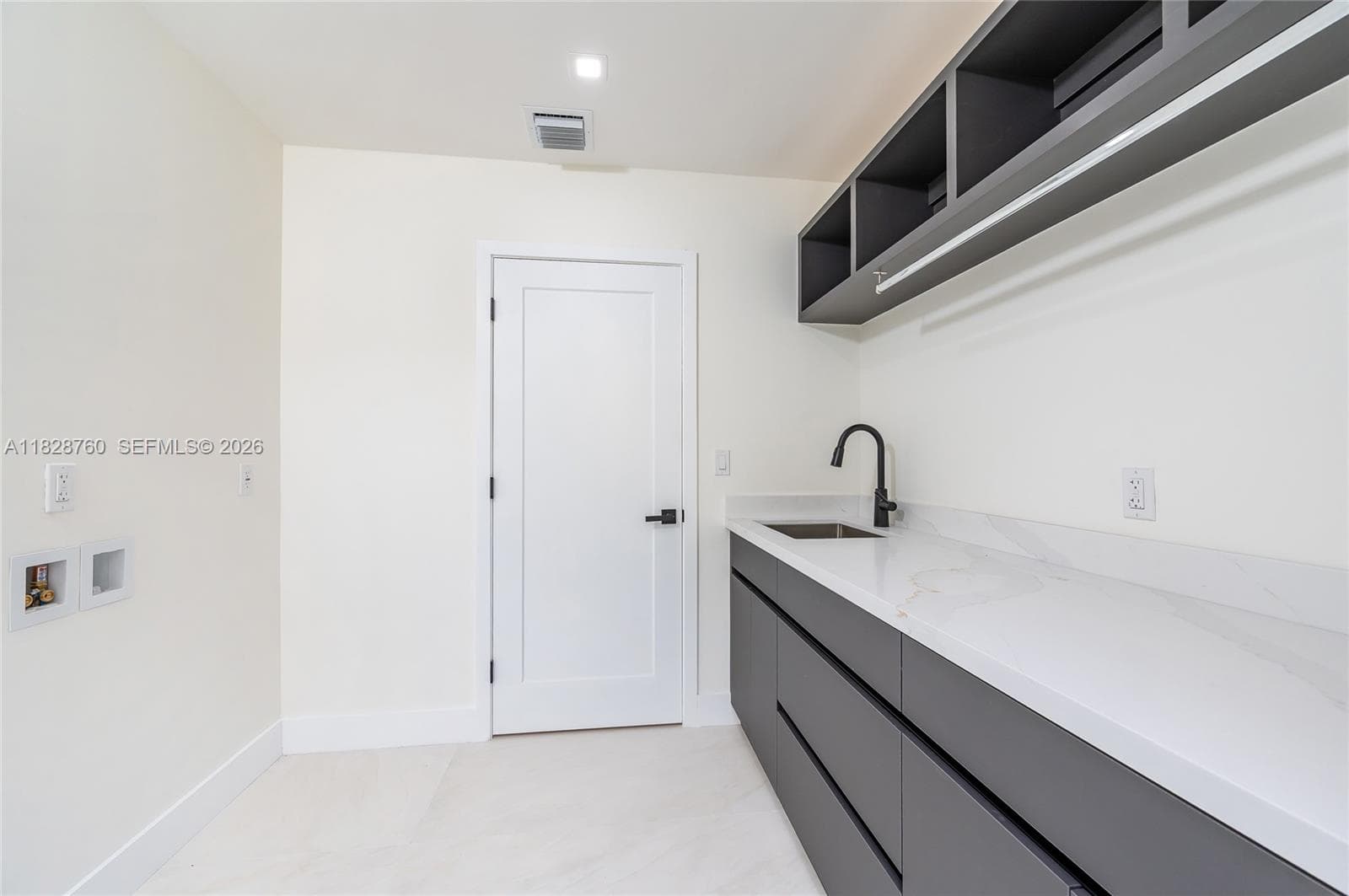7101 E Troon Cir, Miami Lakes FL 33014 — 38