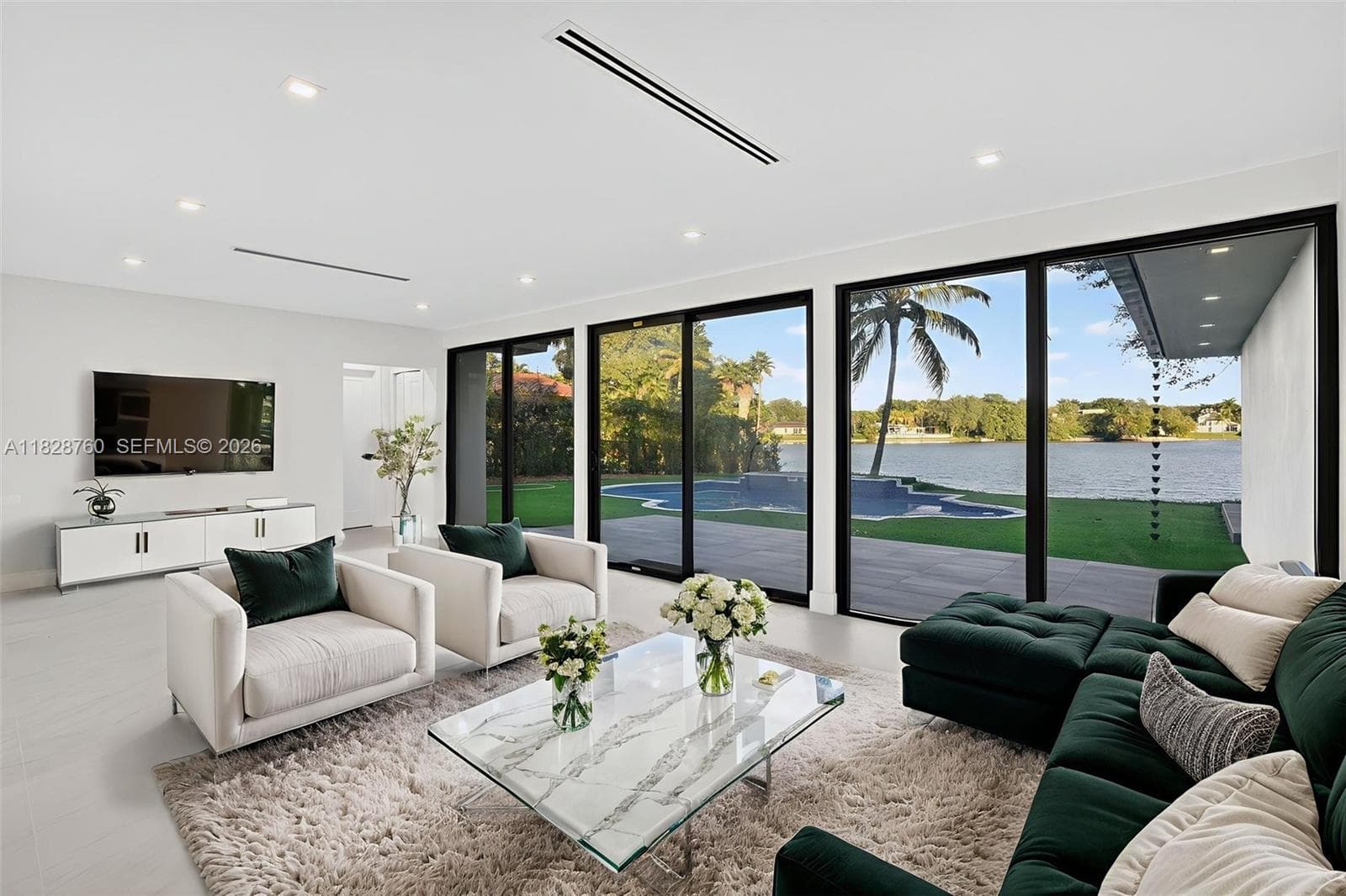 7101 E Troon Cir, Miami Lakes FL 33014 — 40