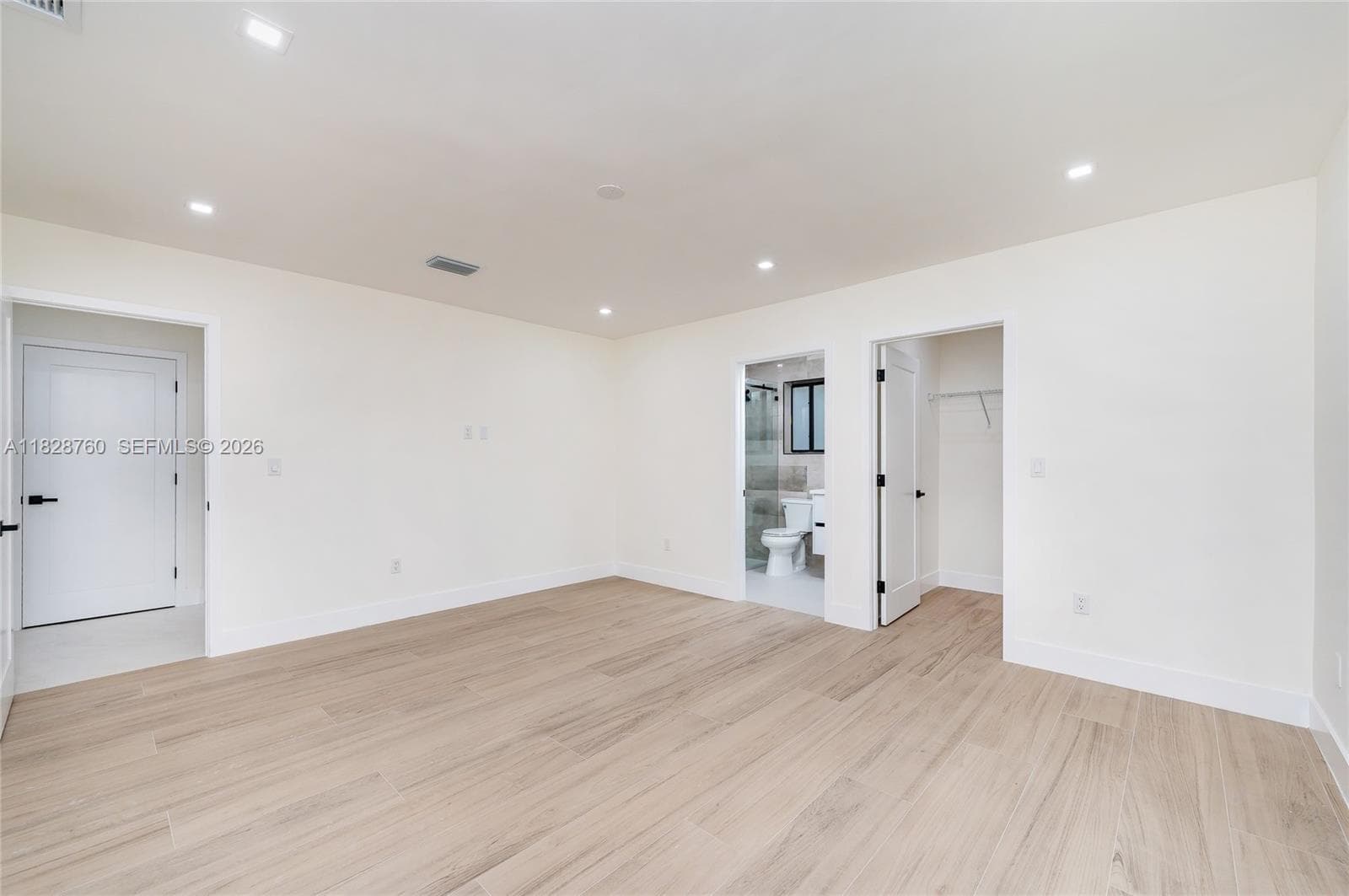 7101 E Troon Cir, Miami Lakes FL 33014 — 31