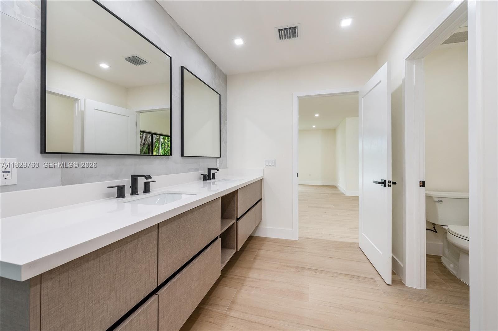 7101 E Troon Cir, Miami Lakes FL 33014 — 29