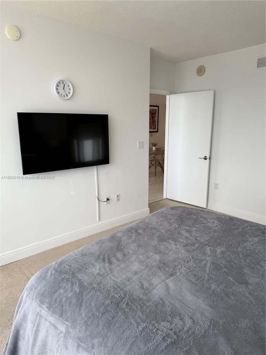 1750 N Bayshore Dr # 5114, Miami FL 33132 — 13