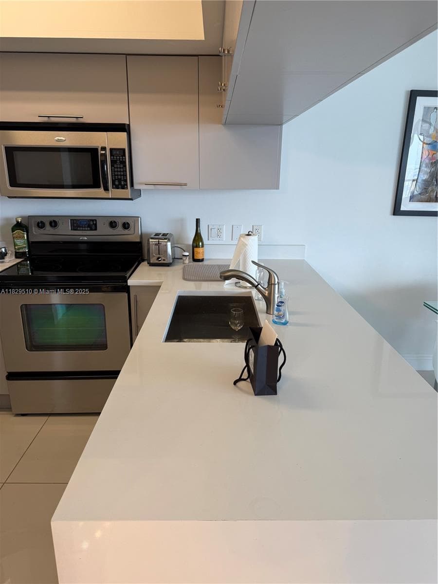 1750 N Bayshore Dr # 5114, Miami FL 33132 — 28