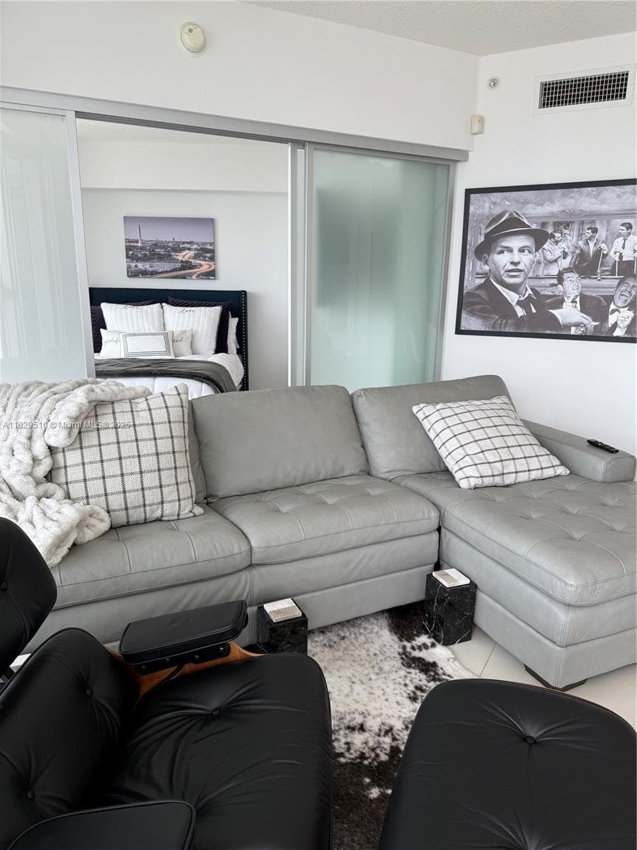 1750 N Bayshore Dr # 5114, Miami FL 33132 — 4