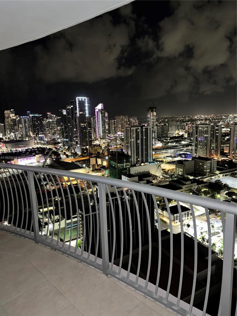 1750 N Bayshore Dr # 5114, Miami FL 33132 — 8