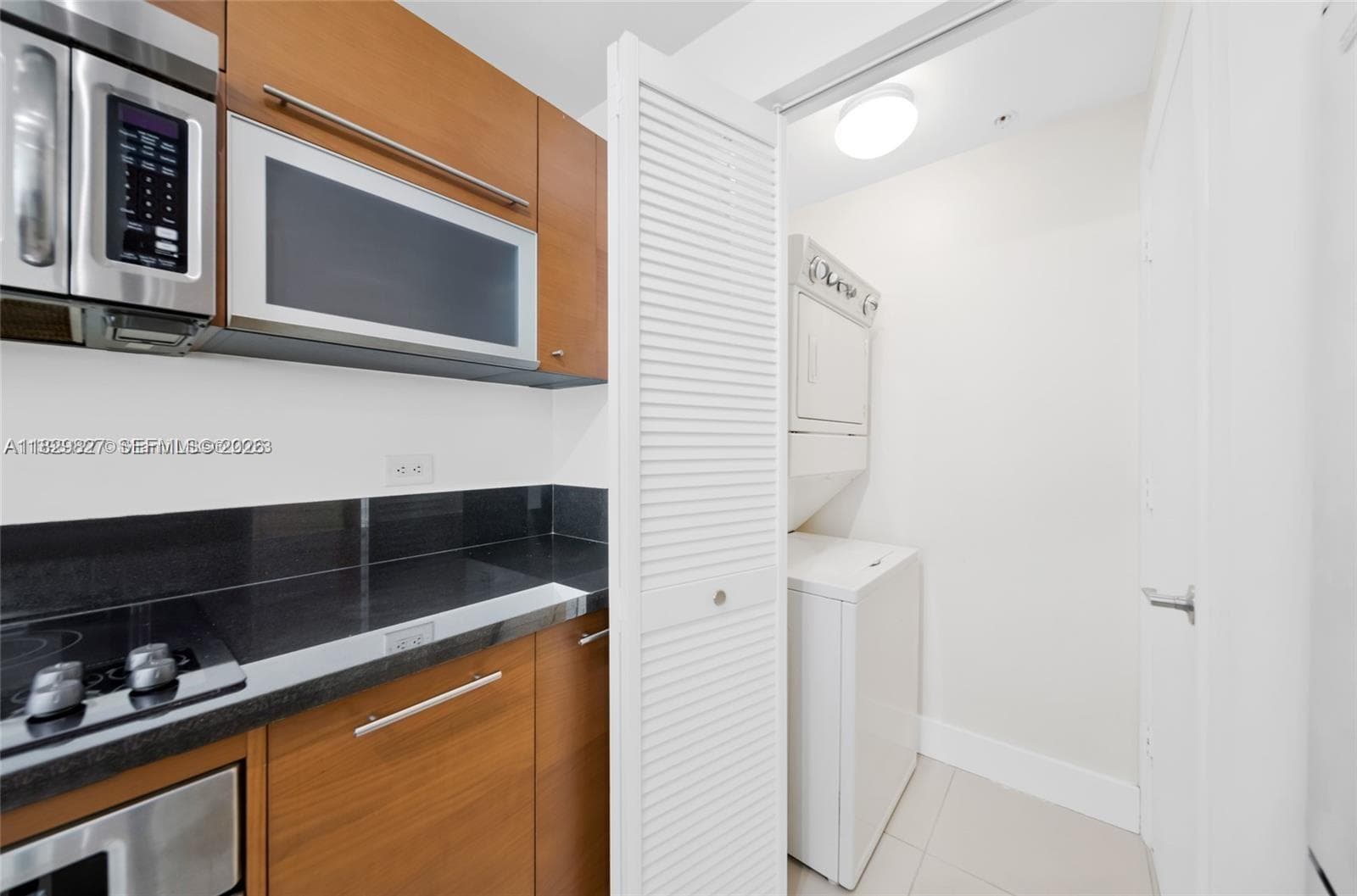244 Biscayne Blvd # 3704, Miami FL 33132 — 16