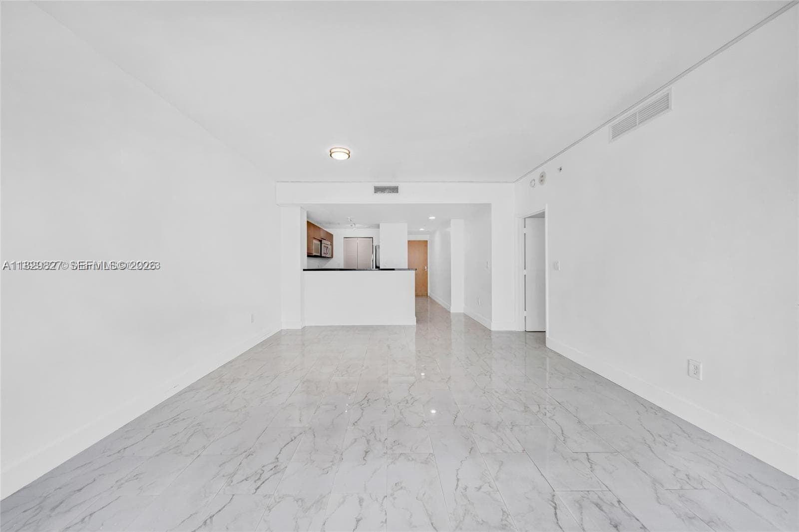 244 Biscayne Blvd # 3704, Miami FL 33132 — 12