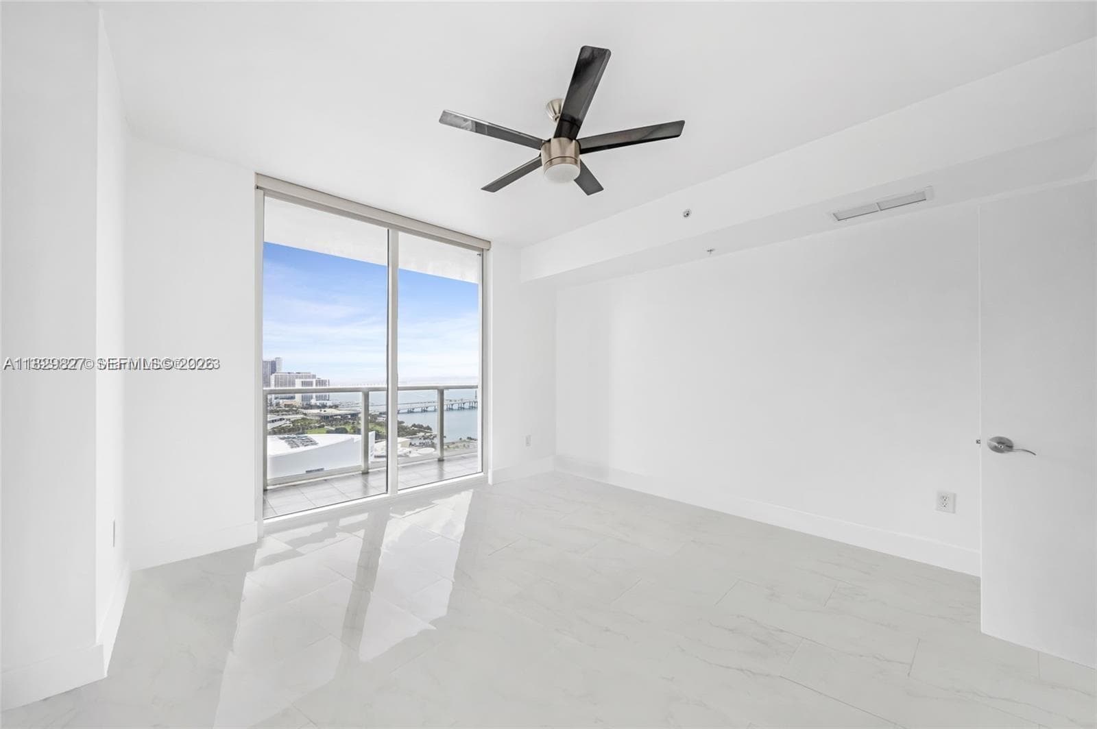 244 Biscayne Blvd # 3704, Miami FL 33132 — 5