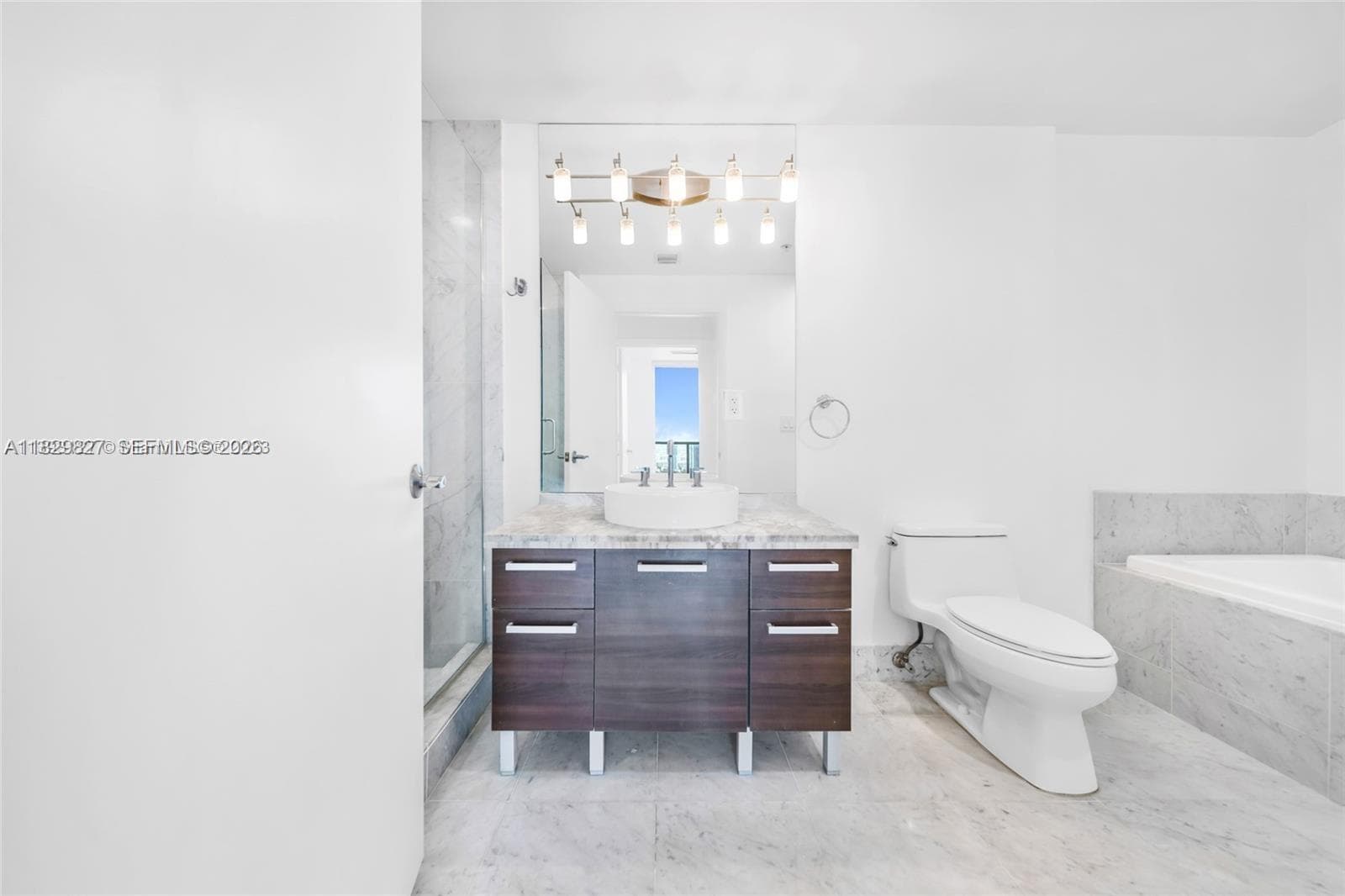 244 Biscayne Blvd # 3704, Miami FL 33132 — 20