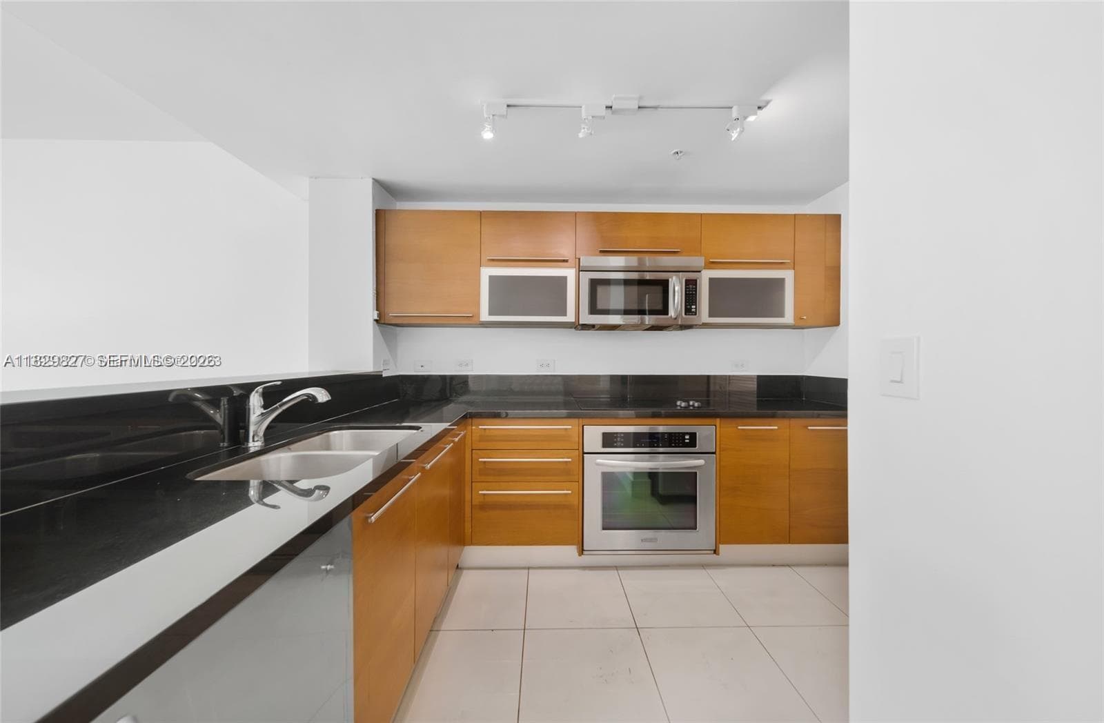 244 Biscayne Blvd # 3704, Miami FL 33132 — 14