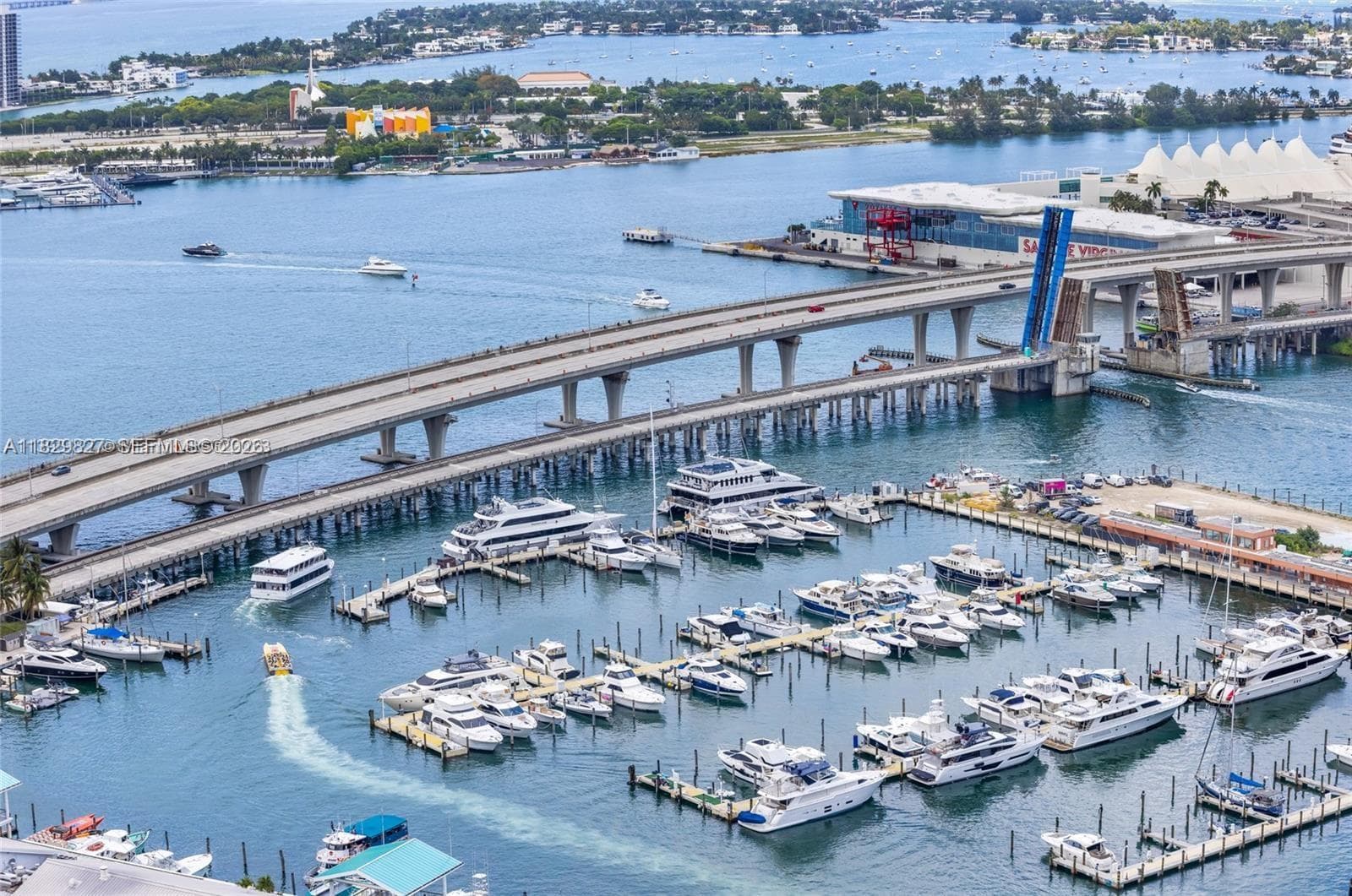 244 Biscayne Blvd # 3704, Miami FL 33132 — 37