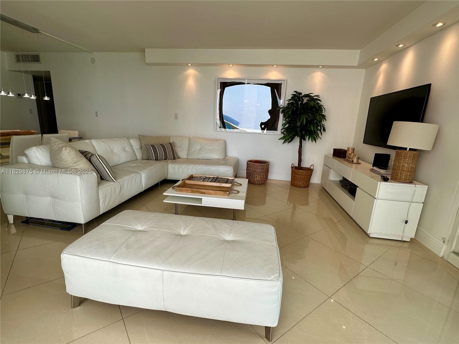 100 Bayview Dr # 1405, Sunny Isles Beach FL 33160 — 10