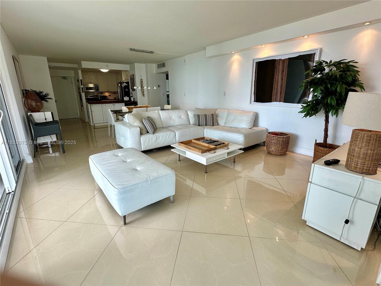 100 Bayview Dr # 1405, Sunny Isles Beach FL 33160 — 11