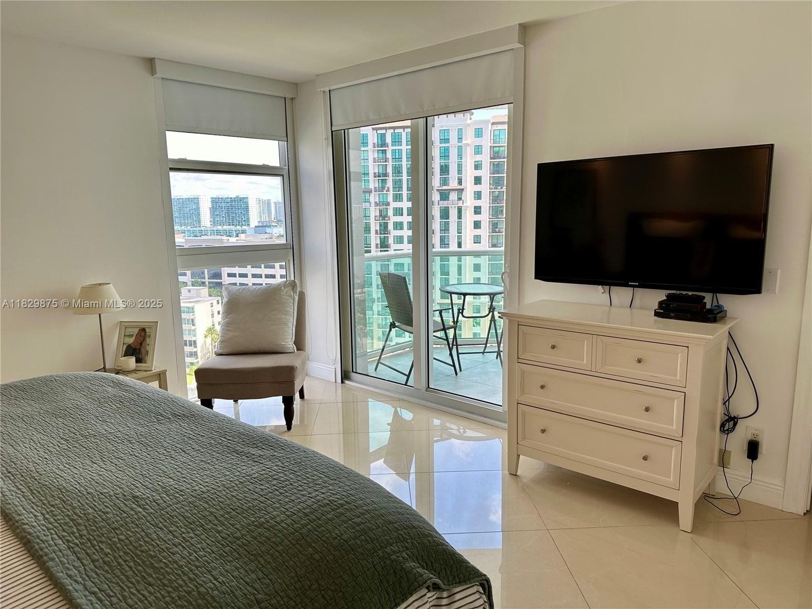 100 Bayview Dr # 1405, Sunny Isles Beach FL 33160 — 25