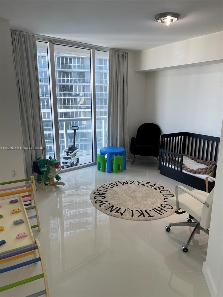 475 Brickell Ave # 4207, Miami FL 33131 — 6