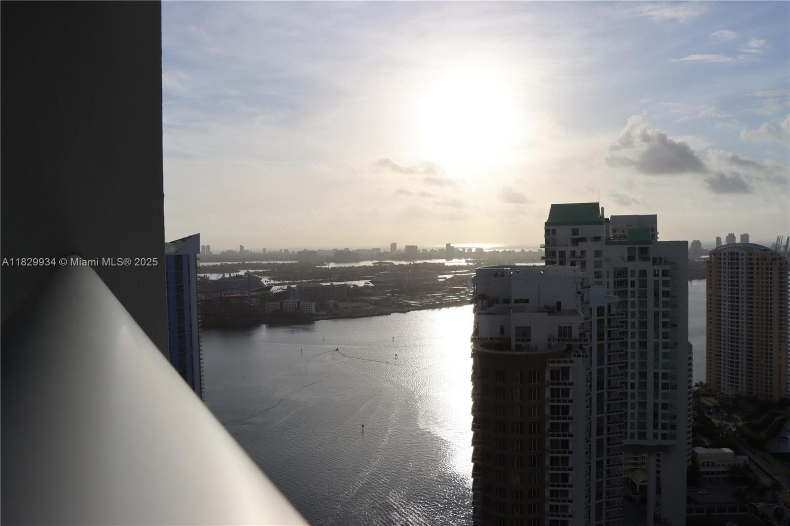 475 Brickell Ave # 4207, Miami FL 33131 — 13