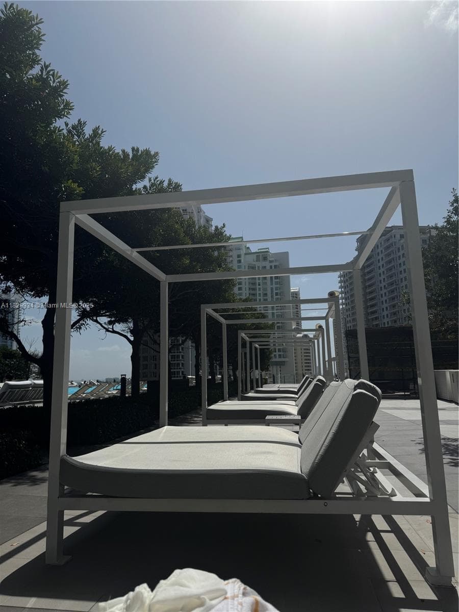 475 Brickell Ave # 4207, Miami FL 33131 — 19