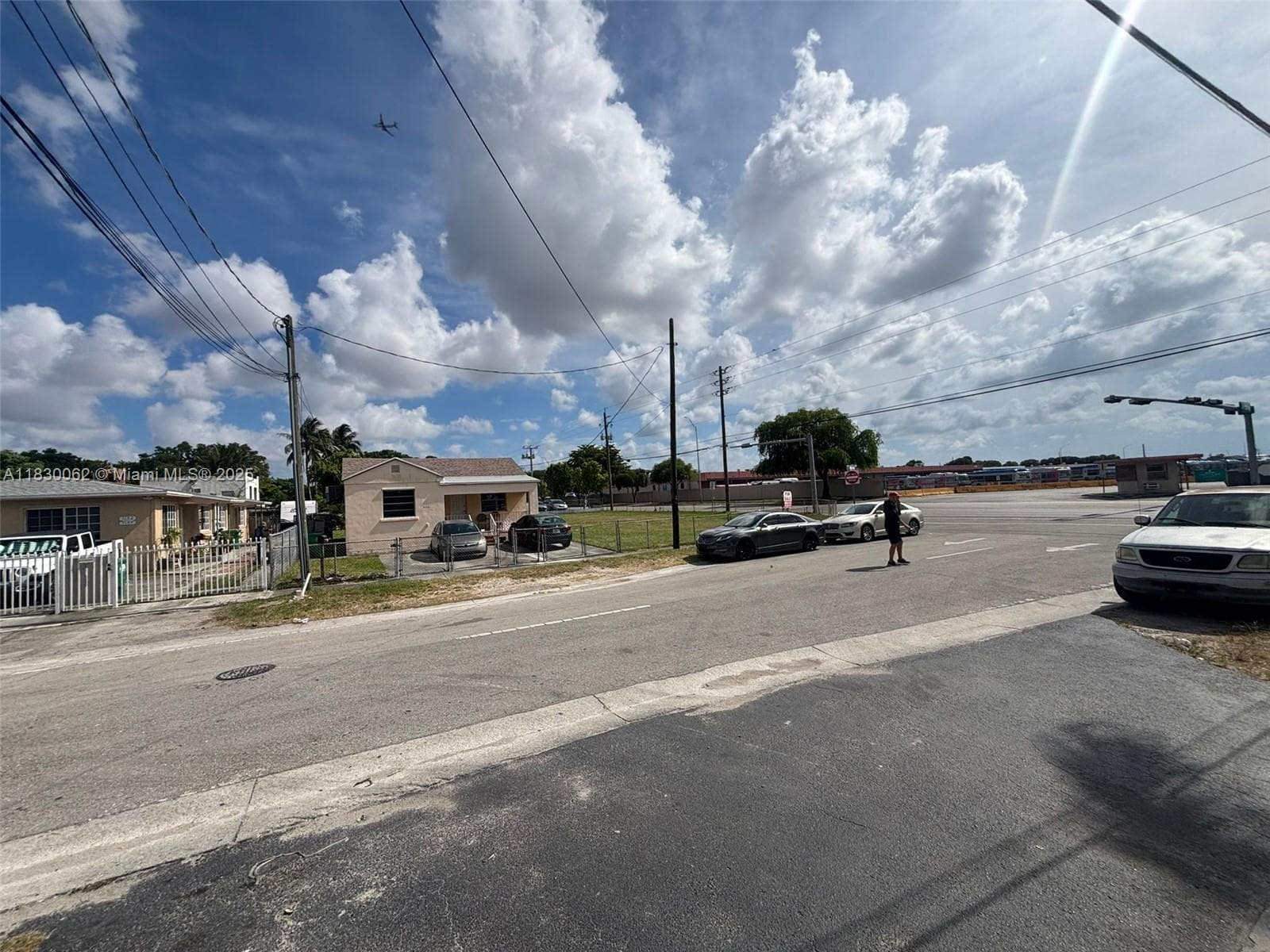 3186 NW 33rd St, Miami FL 33142 — 7