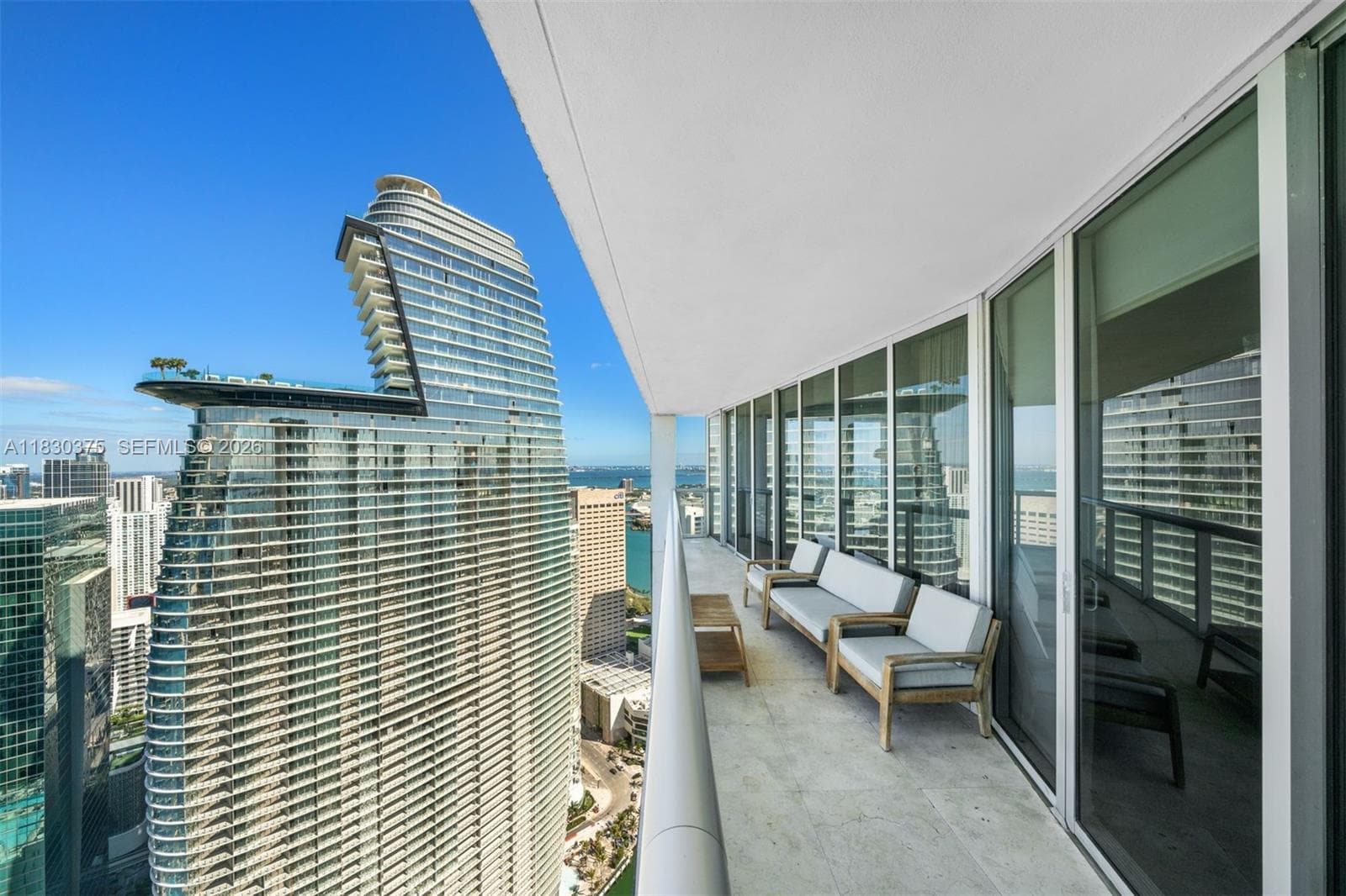 465 Brickell Ave # 5302, Miami FL 33131 — 16