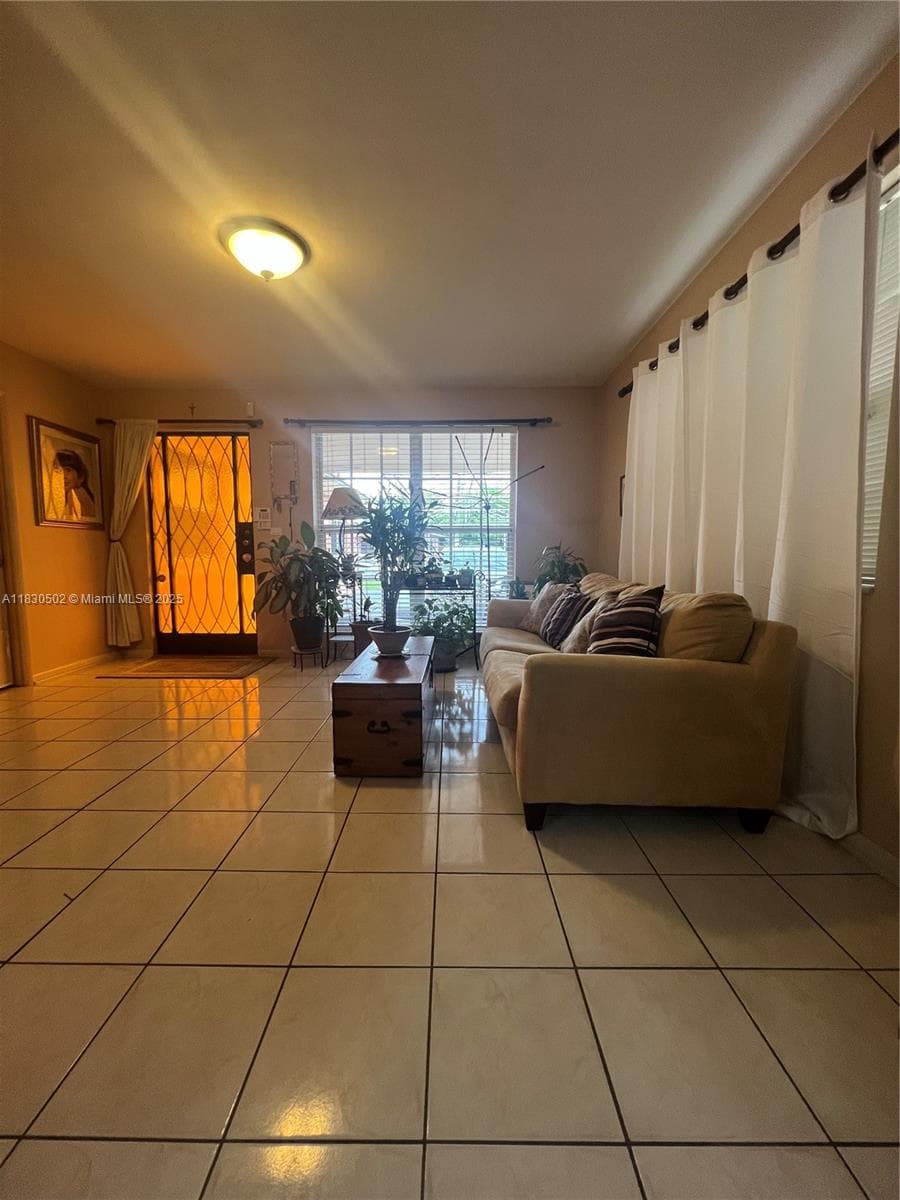 2815 SW 36th Ave, Miami FL 33133 — 6