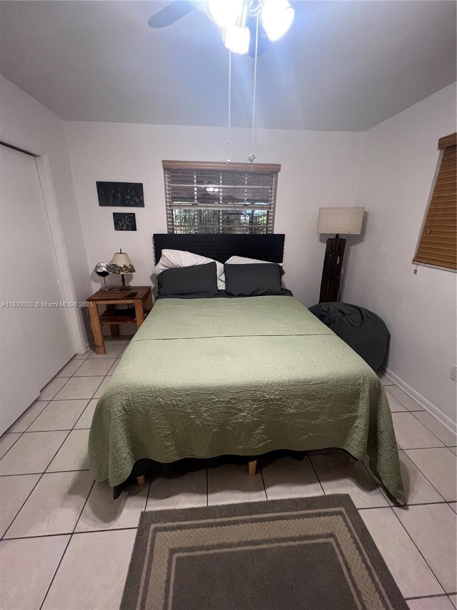 2815 SW 36th Ave, Miami FL 33133 — 17