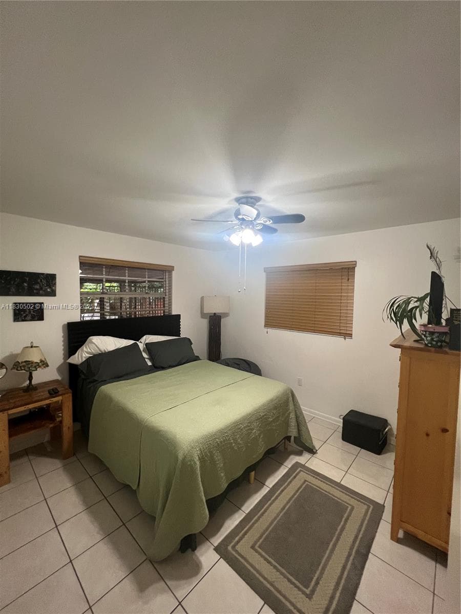 2815 SW 36th Ave, Miami FL 33133 — 16