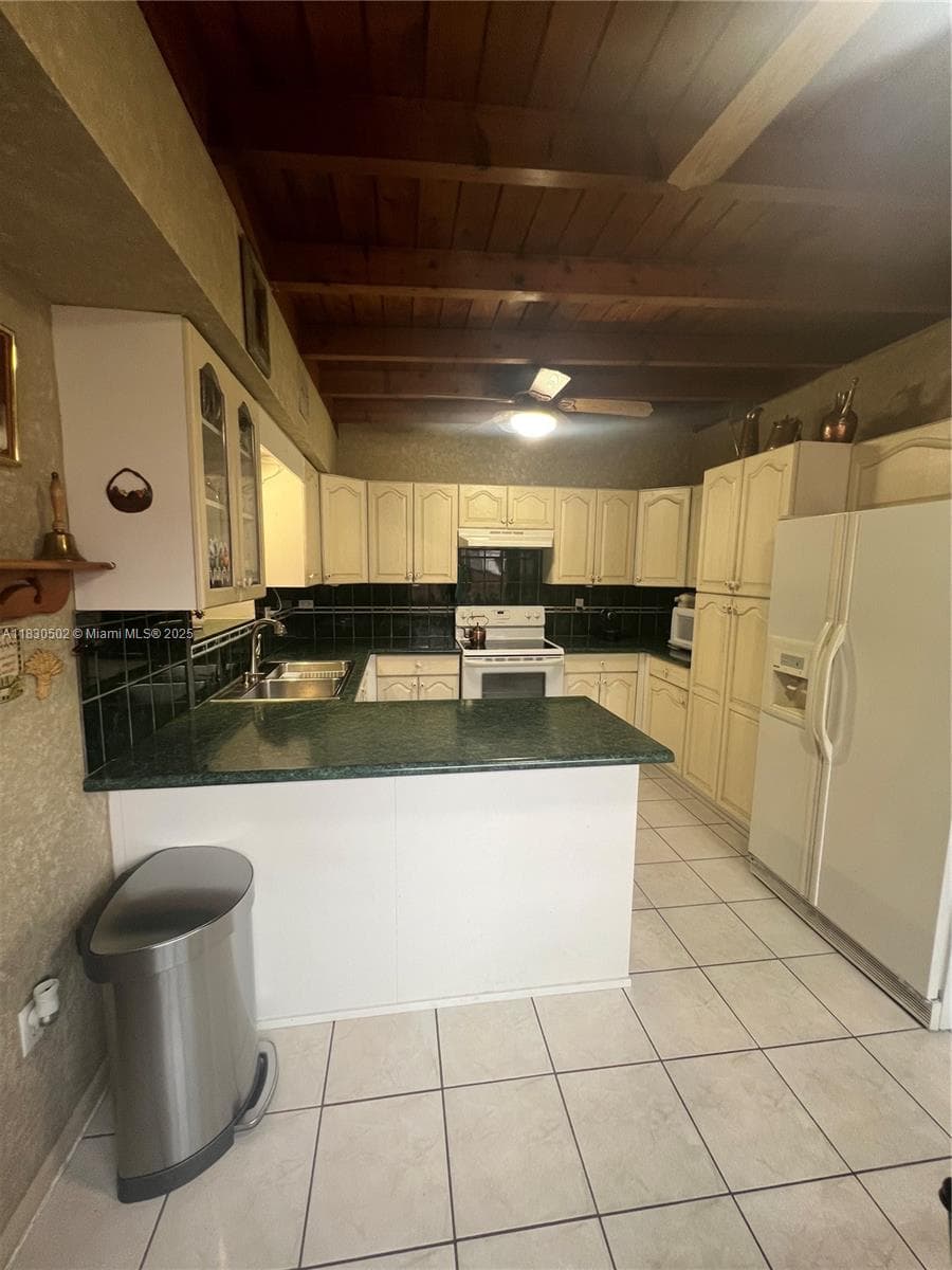 2815 SW 36th Ave, Miami FL 33133 — 12