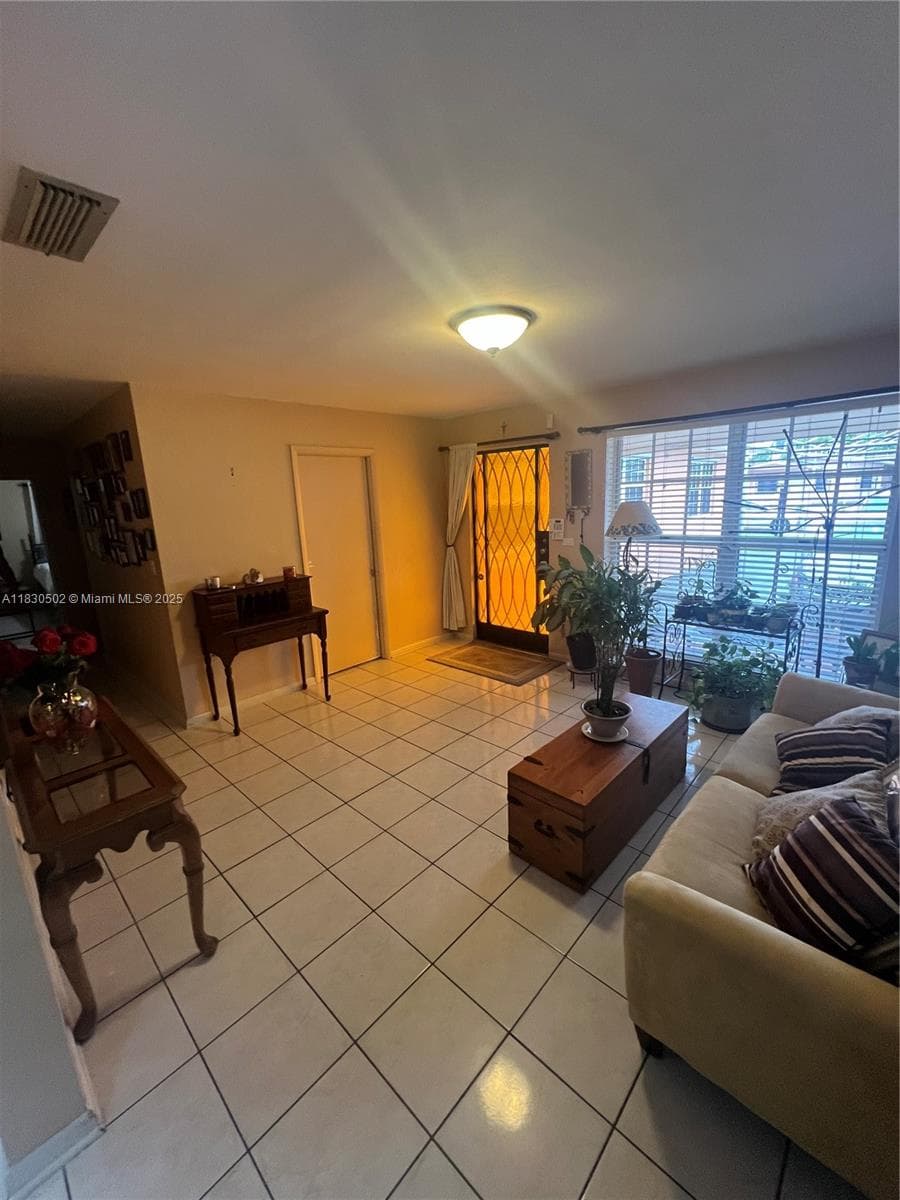 2815 SW 36th Ave, Miami FL 33133 — 7