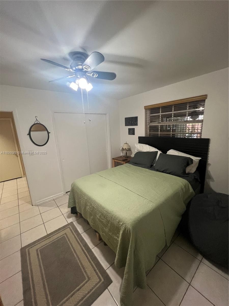 2815 SW 36th Ave, Miami FL 33133 — 18