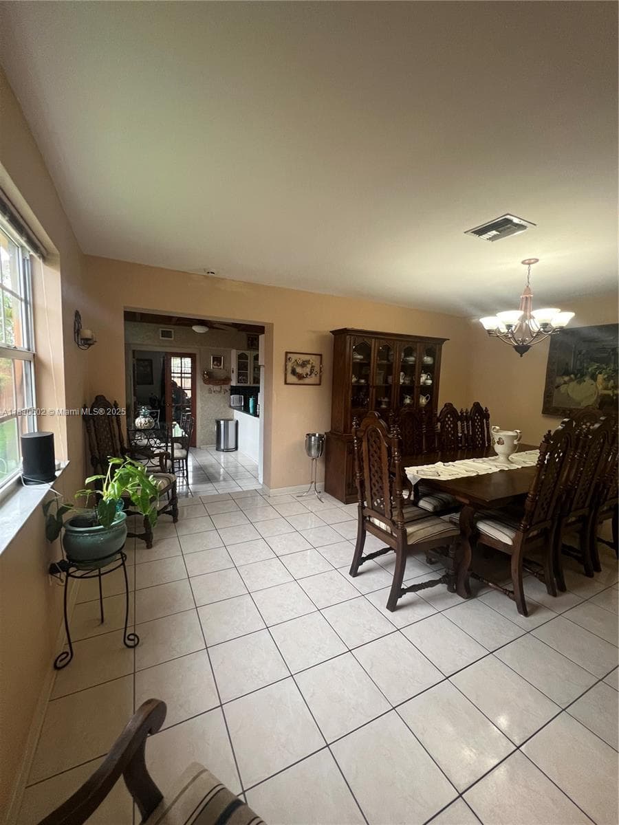 2815 SW 36th Ave, Miami FL 33133 — 8
