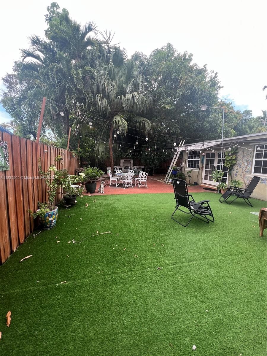 2815 SW 36th Ave, Miami FL 33133 — 25
