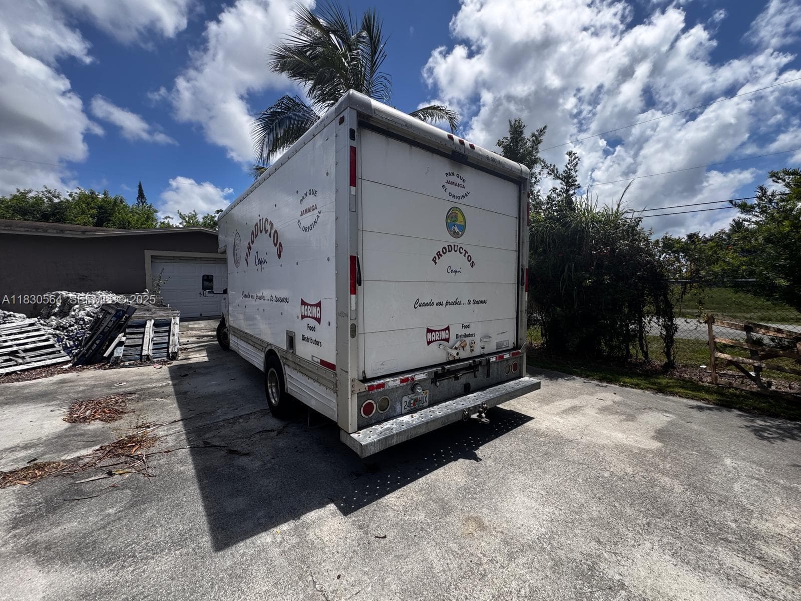 Miami, FL — 18