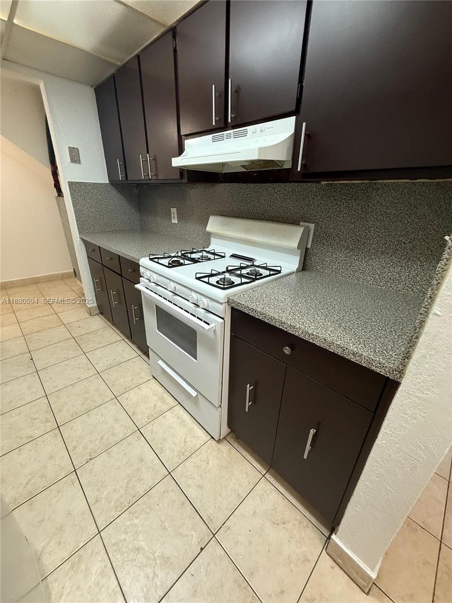 1305 W 53rd St # 406, Hialeah FL 33012 — 9