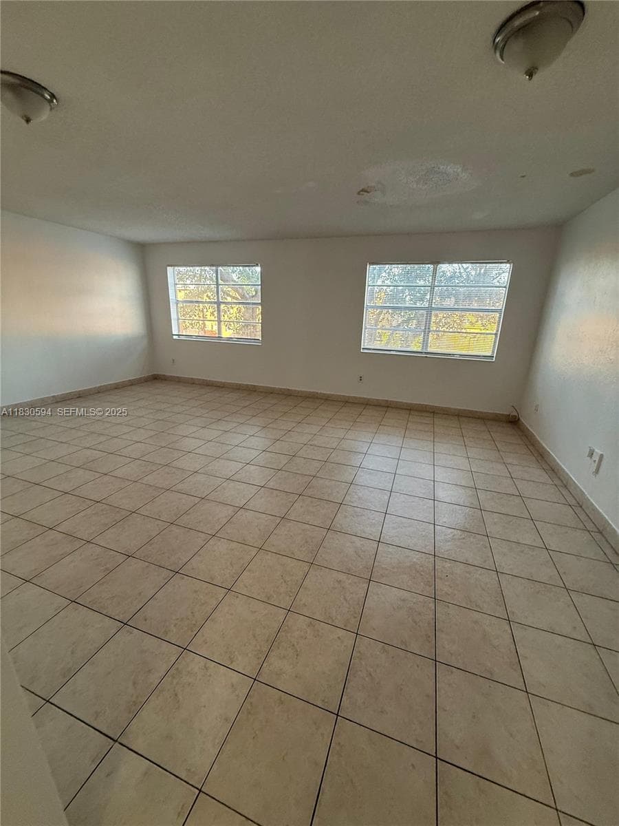 1305 W 53rd St # 406, Hialeah FL 33012 — 10