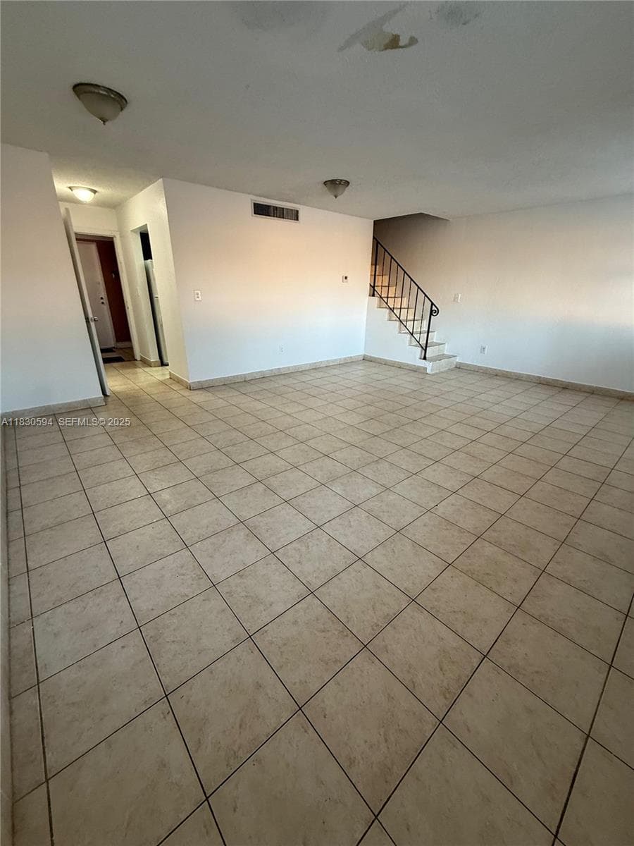 1305 W 53rd St # 406, Hialeah FL 33012 — 11