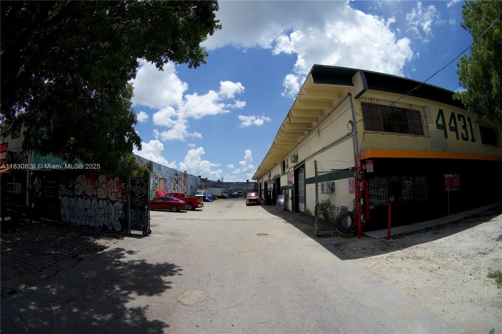 4471 SW 75th Ave, Miami FL 33155 — 27