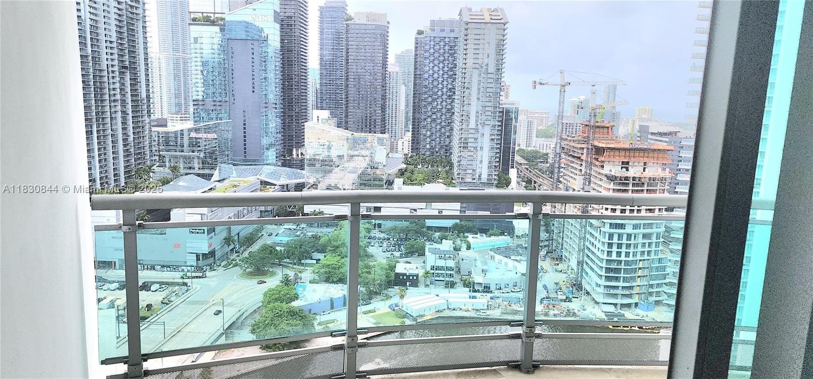 350 S Miami Ave # 3214, Miami FL 33130 — 3